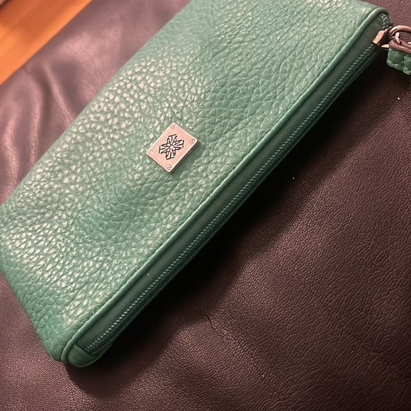 Green Pouch Wristlet - Picture 6 of 6